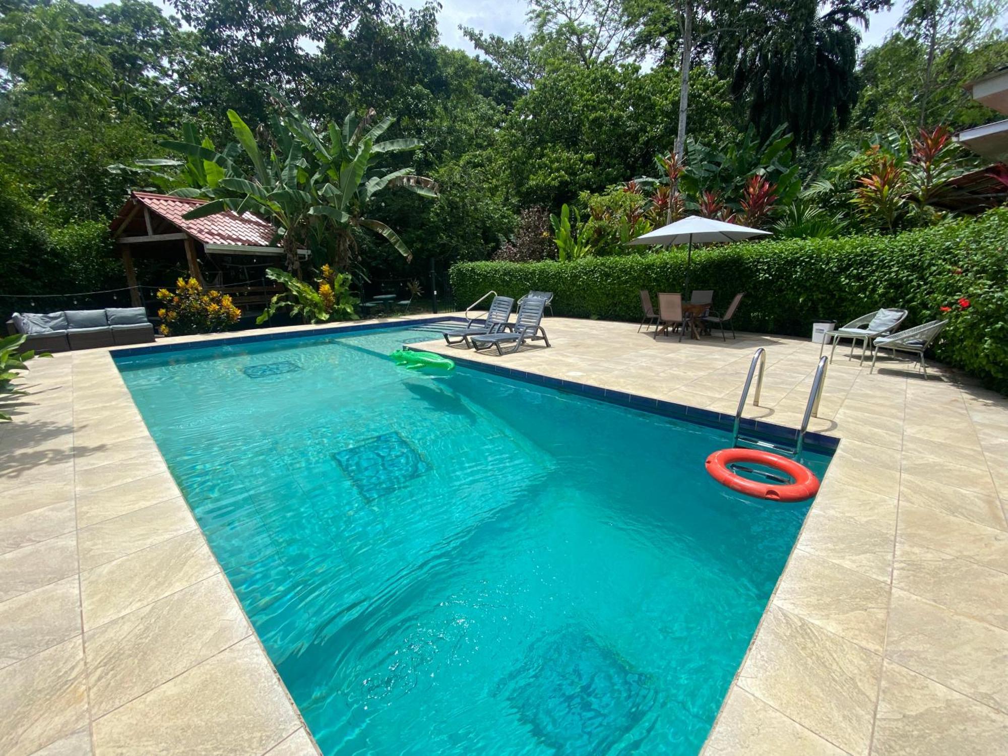 Cristal Con Piscina Con Ac * Punta Uva